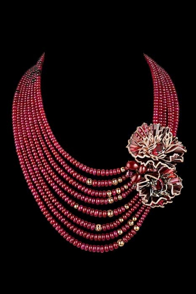 Chaumet Aria Passionata transformable necklace Image