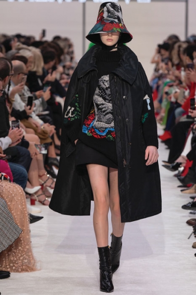 Autumn Winter Valentino 5 Image