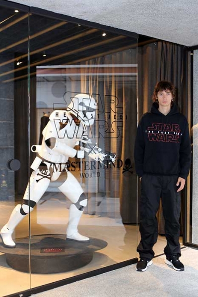 Mastermind-World-has-life-sized-Stormtrooper-in-the-window Image