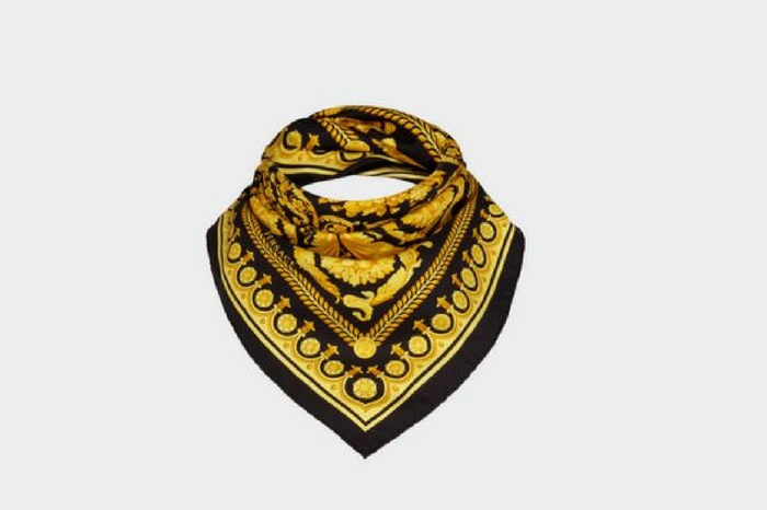 Versace Tribute Colelection Baroque FW '91 print silk foulard Image