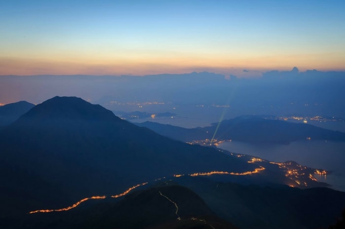 The goal for Barclay's Moontrekker is to reach Lantau Peak's summit by sunrise