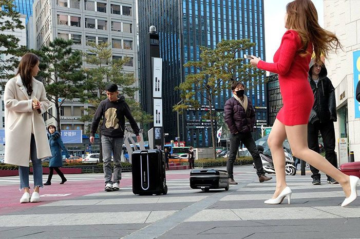 Travelmate's robot suitcase follows you wherever you go