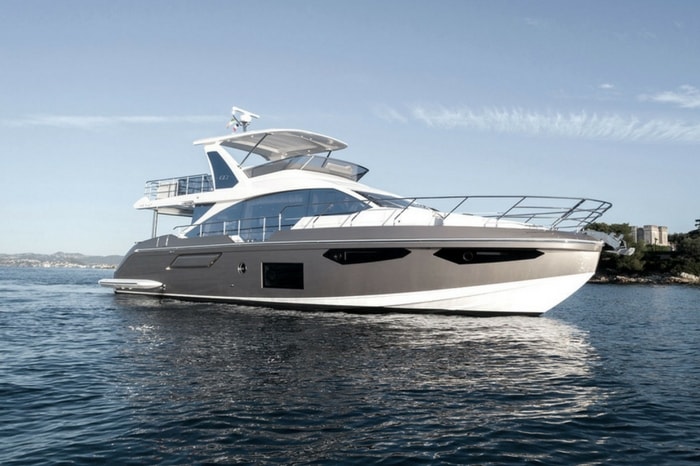 New Azimut Flybridge 60 has a luxurious design