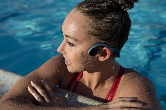 Paired with a transmitter, the Zygo Solo doubles as a one-way radio transmitter