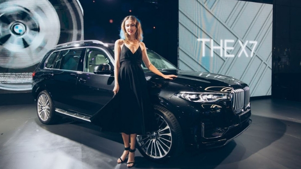 BMW unveils two luxury cars, X7 and 8 Series Coupé, in Hong Kong